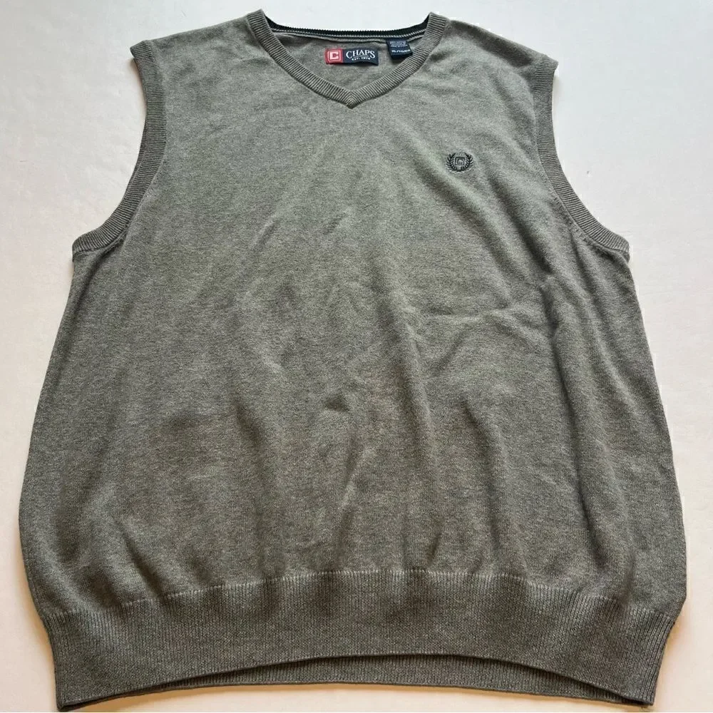 Chaps Men's Cotton Sweater Vest V-neck Gray with Navy blue logo Size XL